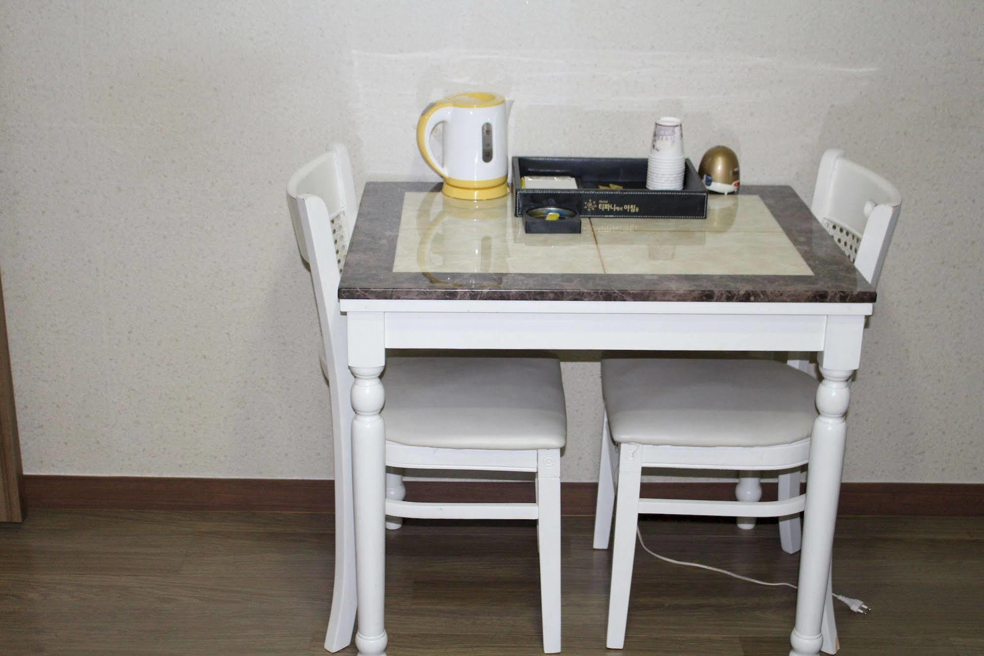 Tiffany Motel Mokpo Luaran gambar