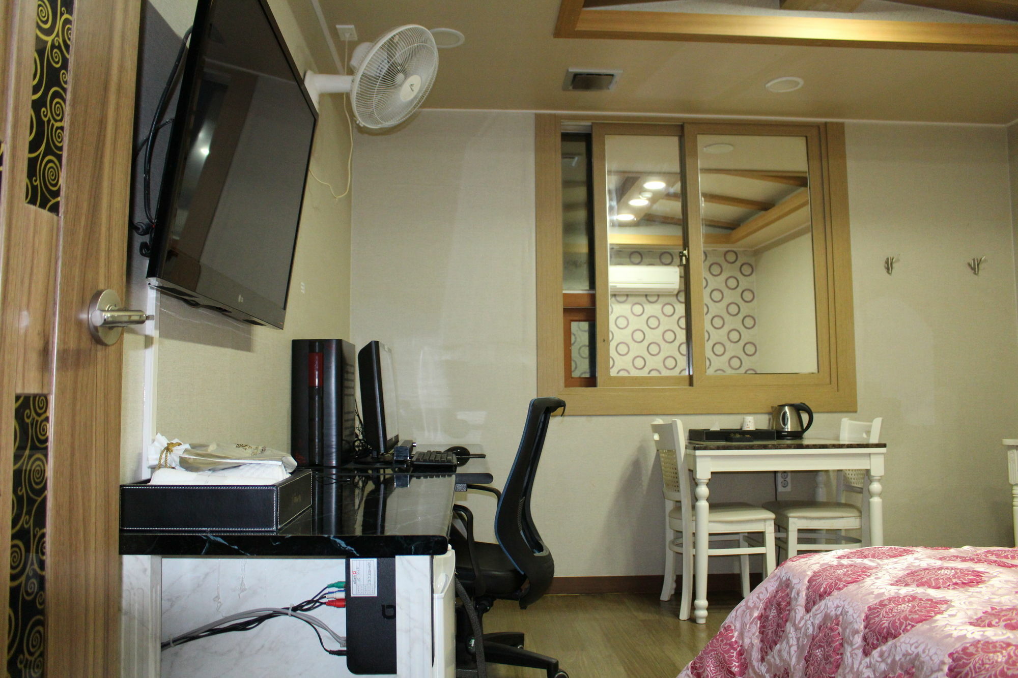 Tiffany Motel Mokpo Luaran gambar